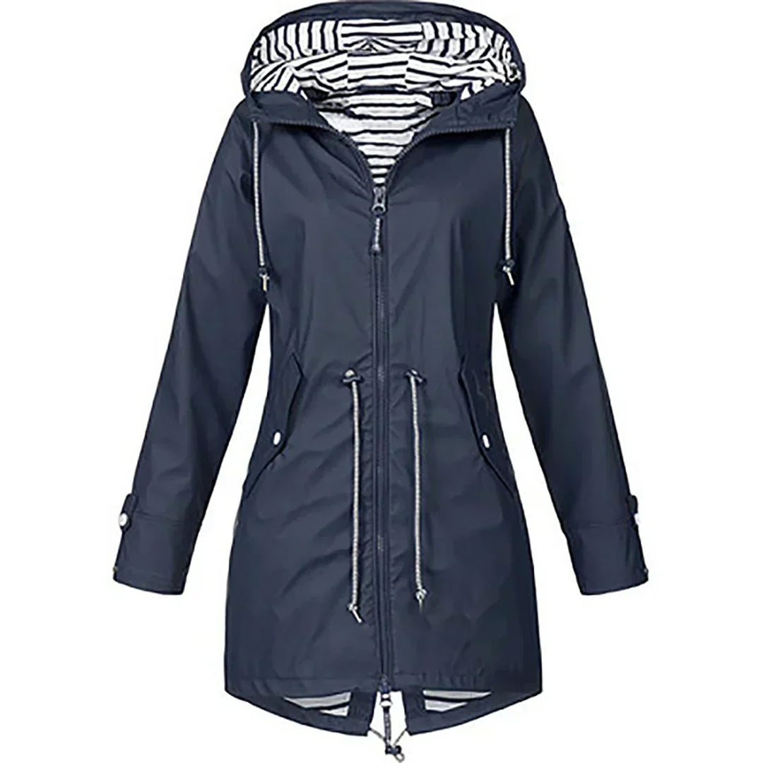 NOOR | ELEGANT RAINCOAT WITH FLATTERING FIT