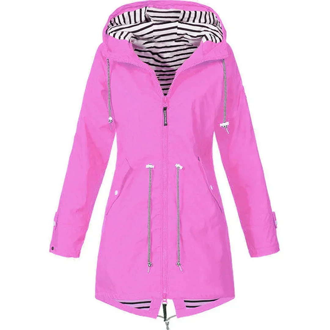 NOOR | ELEGANT RAINCOAT WITH FLATTERING FIT